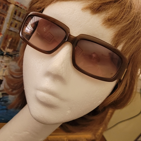 Michael Kors Oval brown sunglasses